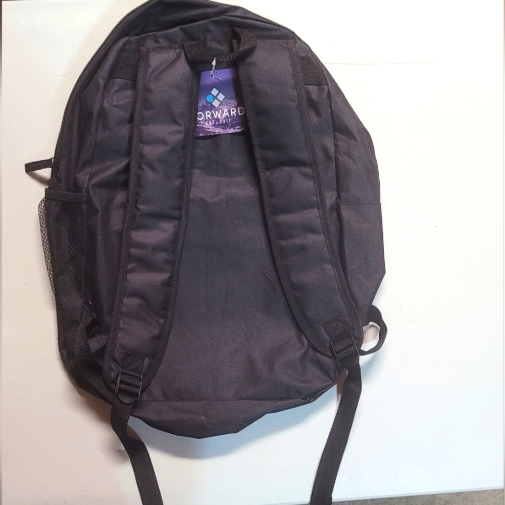 Backpack filled with school supplies - Picture 3 of 4
